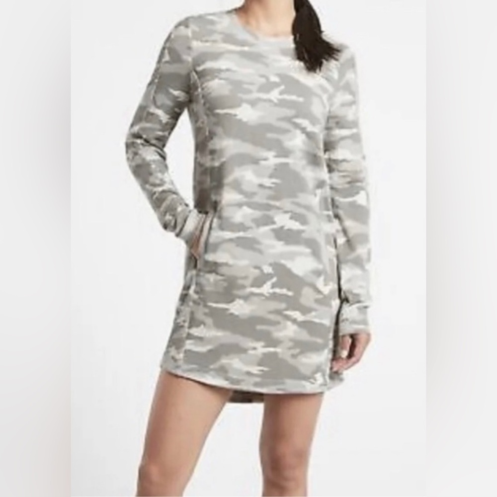 Athleta camo dress size M
